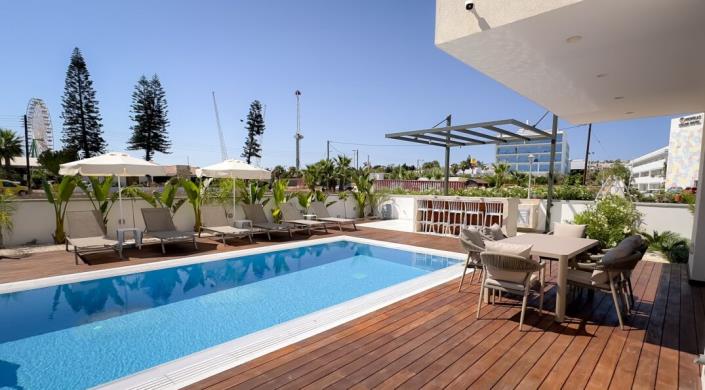 Image No.34-4 Bed Villa / Detached for sale