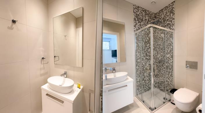 Image No.43-4 Bed Villa / Detached for sale