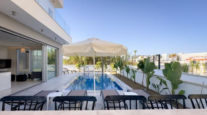 Image No.2-4 Bed House/Villa for sale