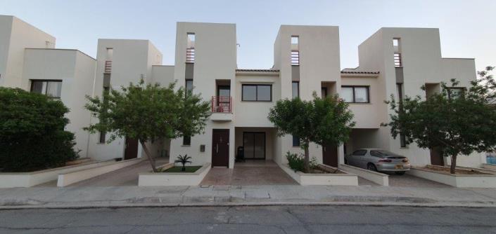 Image No.15-3 Bed Townhouse for sale