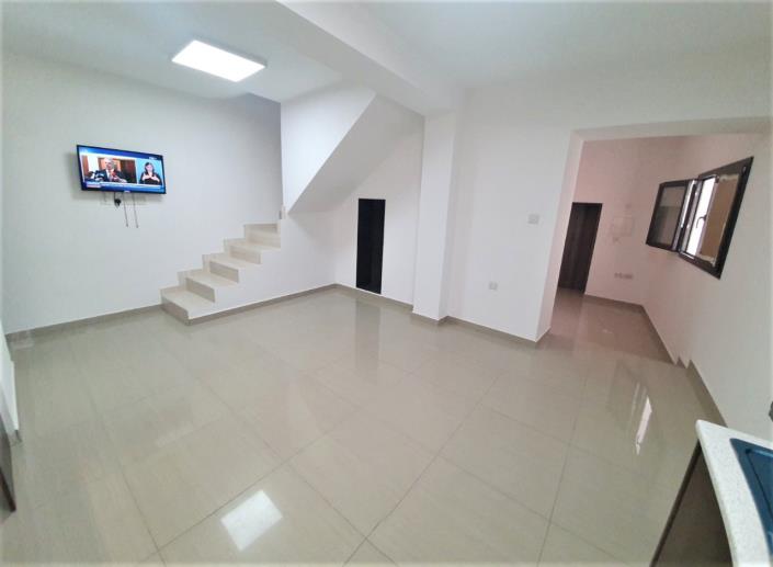 Image No.5-2 Bed House for sale