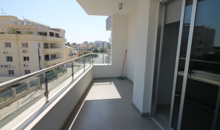 Image No.13-18 Bed Commercial for sale