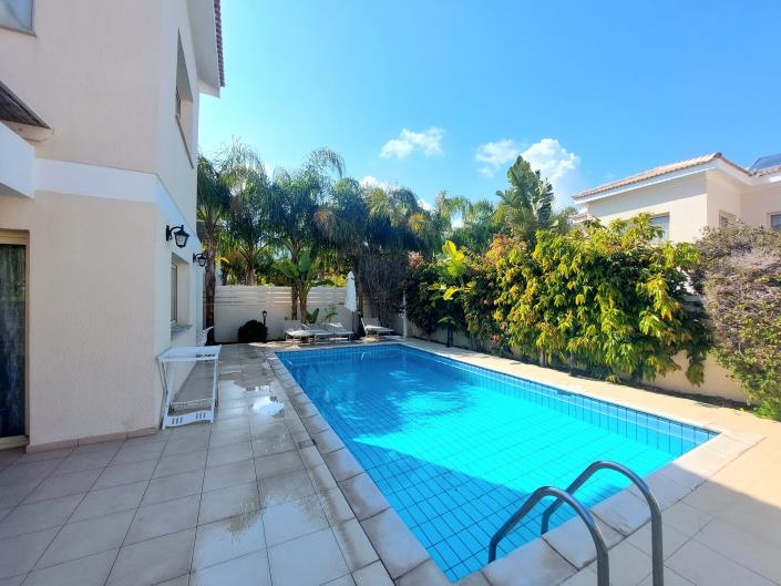 Image No.2-3 Bed House/Villa for sale