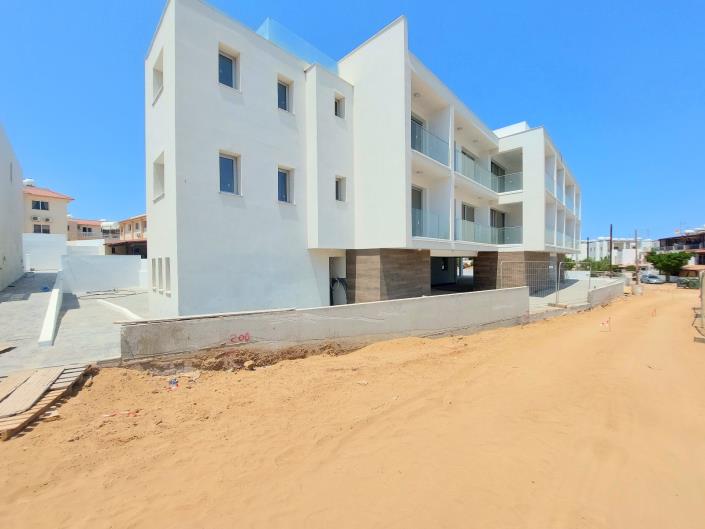 Image No.8-2 Bed Apartment for sale