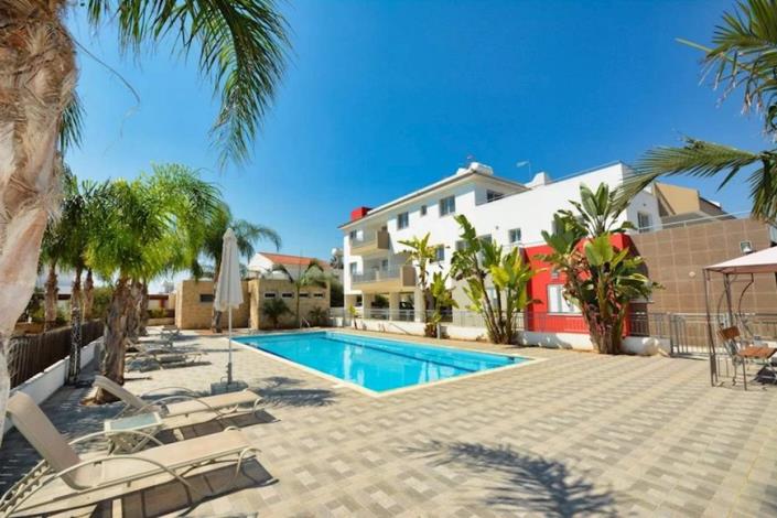 Image No.20-2 Bed Townhouse for sale