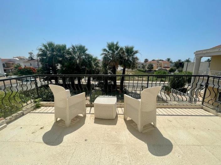 Image No.3-4 Bed House/Villa for sale