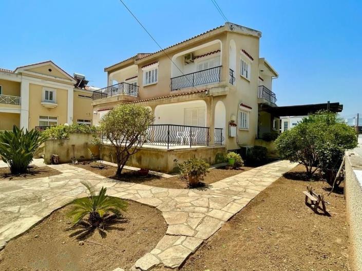 Image No.1-4 Bed House/Villa for sale