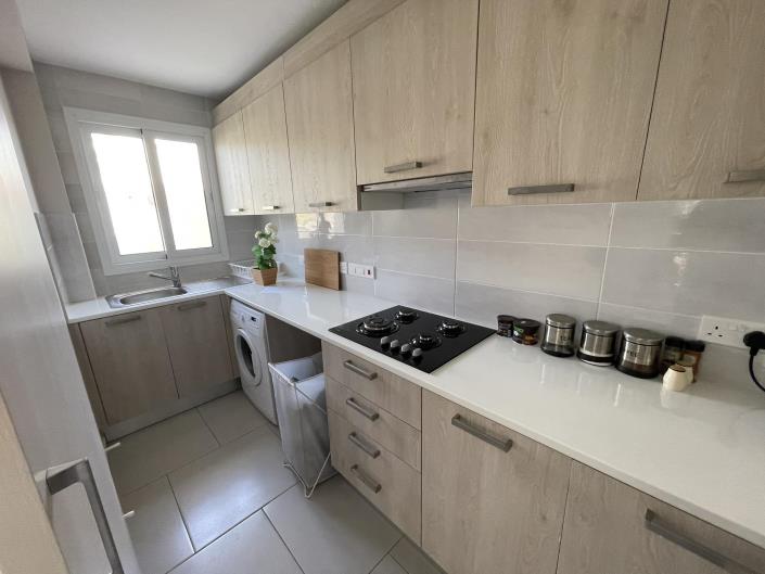 Image No.8-4 Bed Villa / Detached for sale