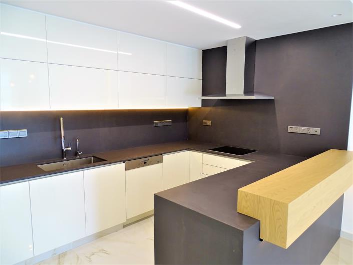 Image No.9-3 Bed Apartment for sale