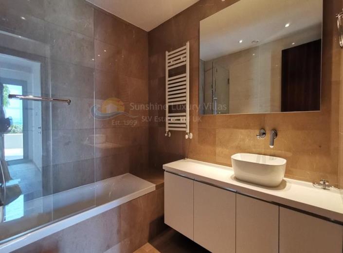 Image No.9-3 Bed Apartment for sale