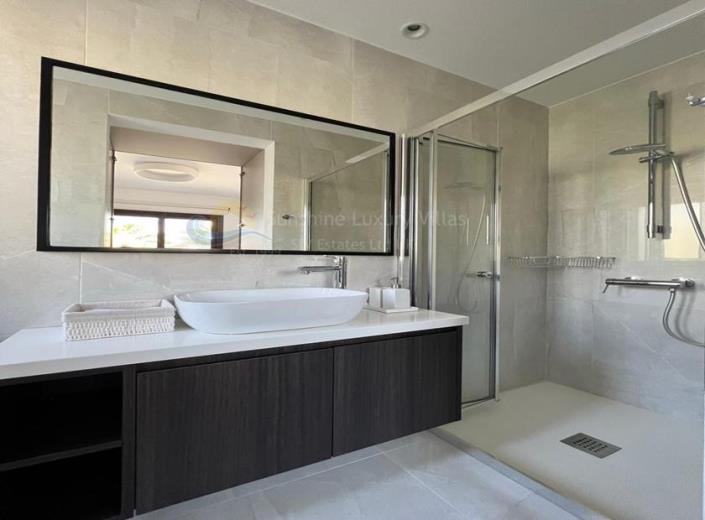 Image No.30-3 Bed Villa for sale