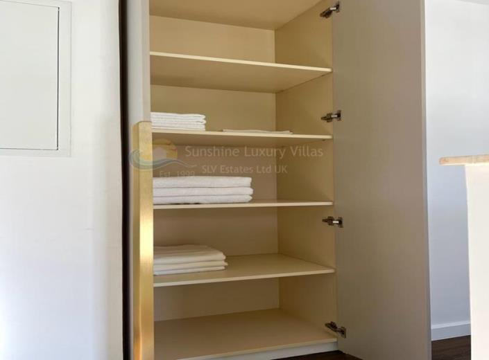 Image No.35-3 Bed Villa for sale