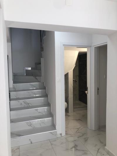 Image No.11-4 Bed Maisonette for sale