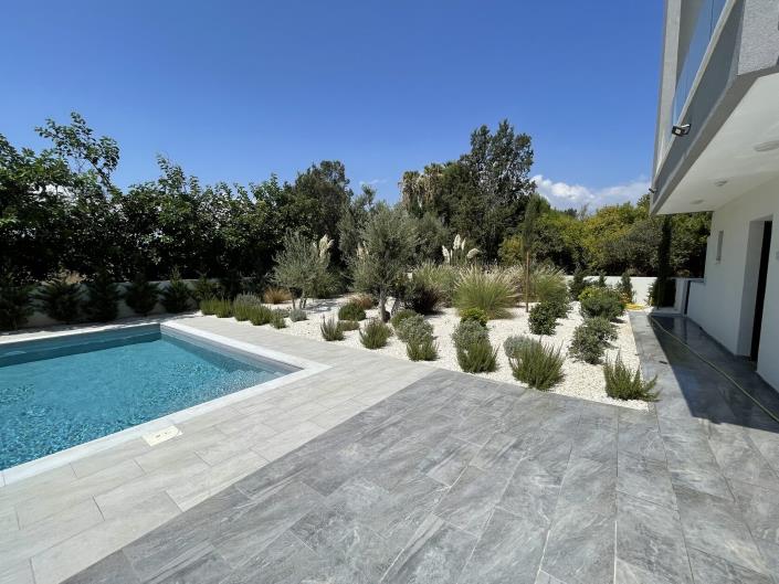 Image No.24-2 Bed Apartment for sale