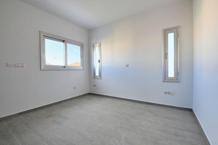 Image No.10-4 Bed House/Villa for sale