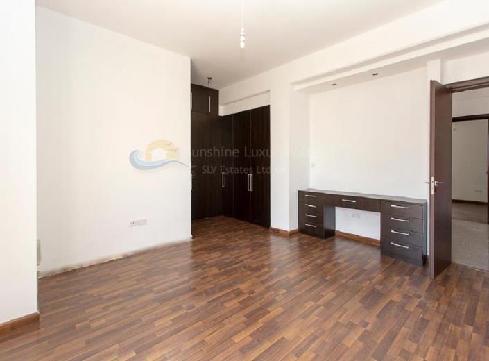 Image No.14-8 Bed Commercial for sale