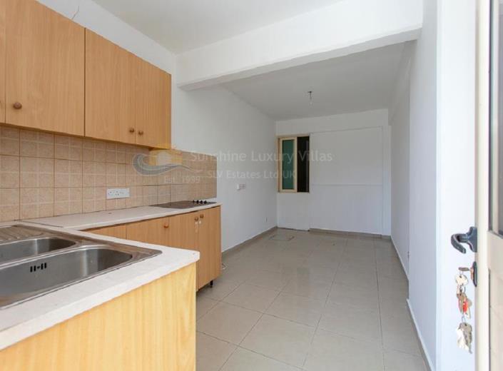 Image No.17-8 Bed Commercial for sale