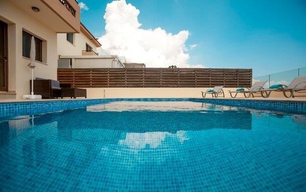 Image No.1-2 Bed Villa for sale