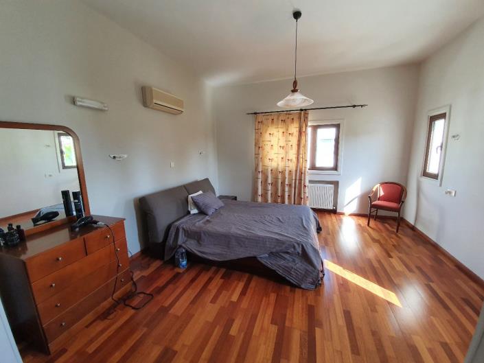 Image No.10-4 Bed Villa for sale