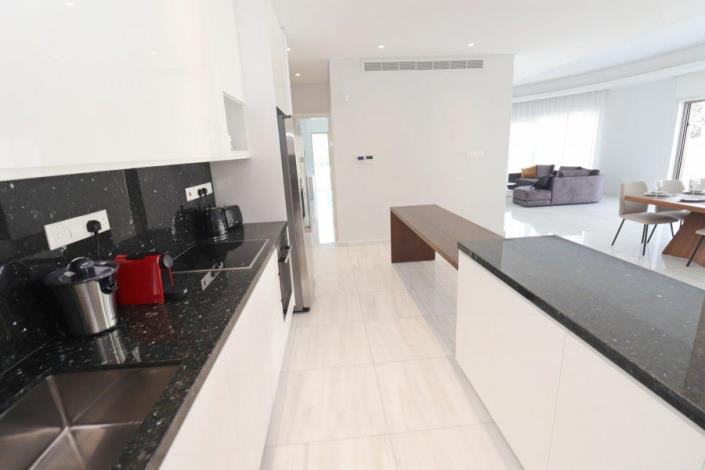 Image No.14-4 Bed Penthouse for sale