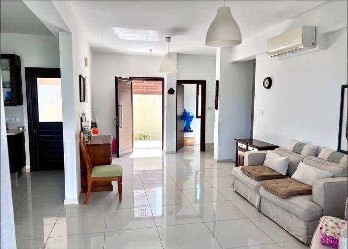 Image No.1-3 Bed Villa for sale