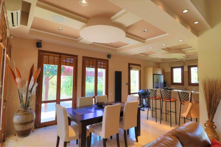 Image No.8-4 Bed Villa for sale