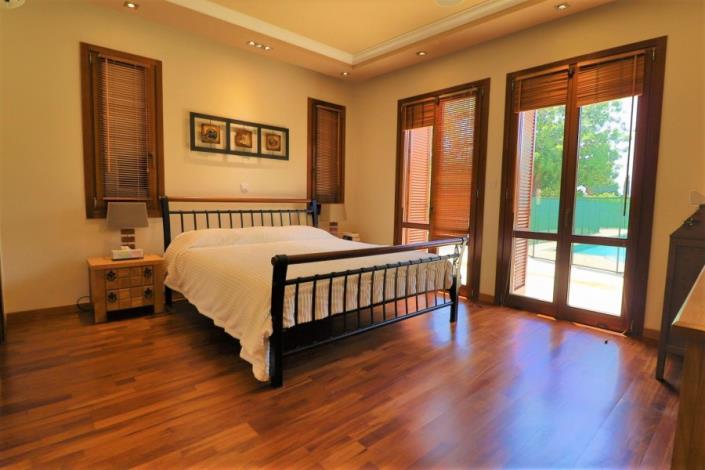 Image No.11-4 Bed Villa for sale