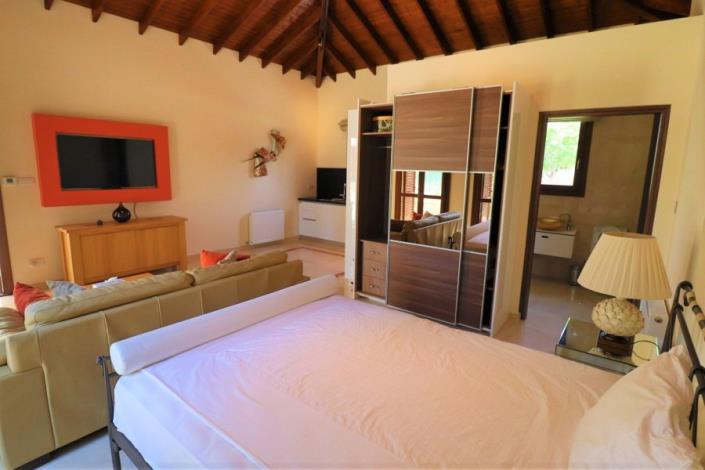 Image No.18-4 Bed Villa for sale