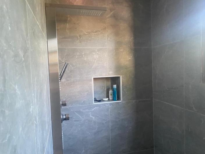 Image No.19-4 Bed Townhouse for sale