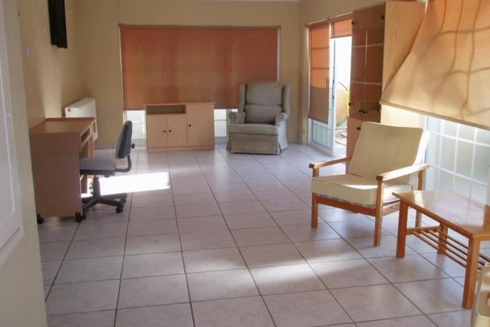 Image No.10-3 Bed Villa for sale