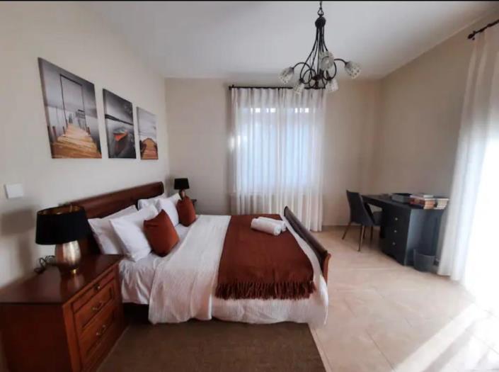 Image No.18-4 Bed Villa for sale