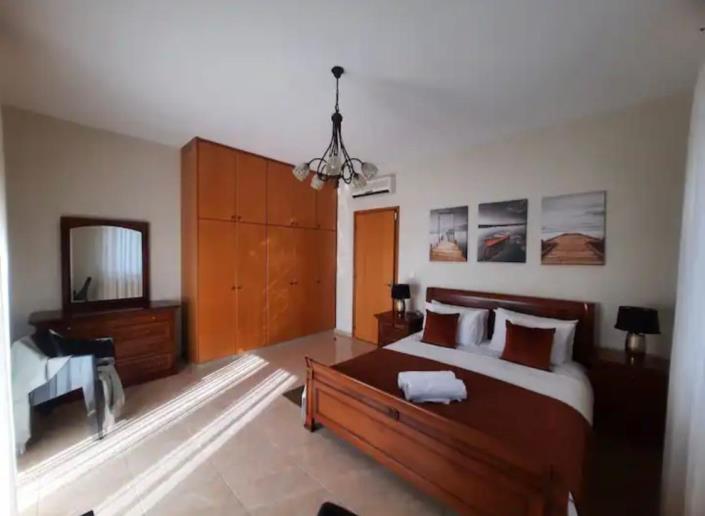 Image No.17-4 Bed Villa for sale