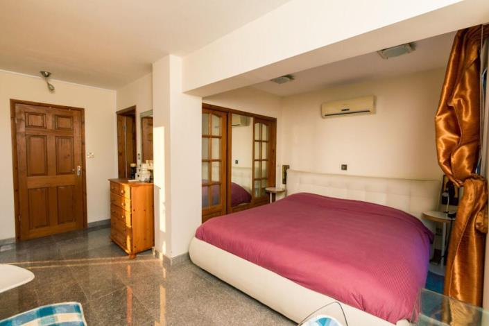 Image No.18-4 Bed Villa for sale