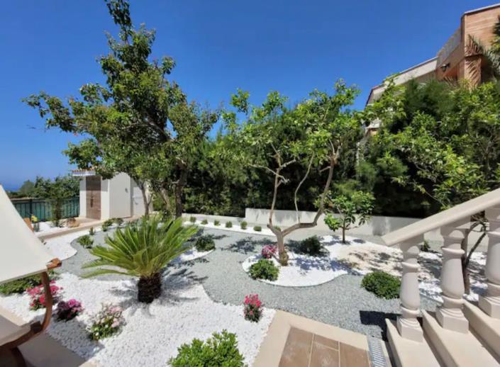 Image No.3-4 Bed Villa for sale