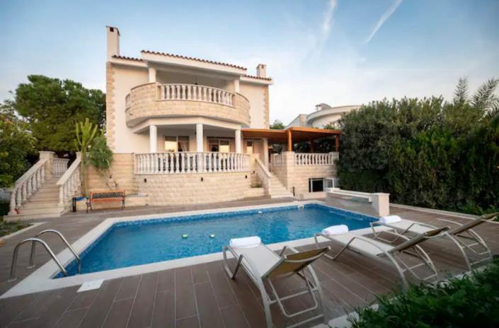 Image No.15-4 Bed Villa for sale