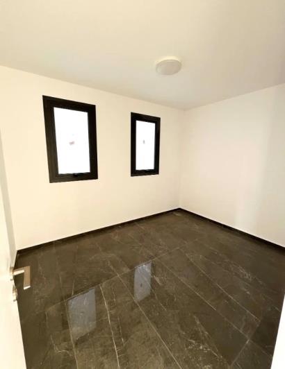 Image No.12-4 Bed Apartment for sale