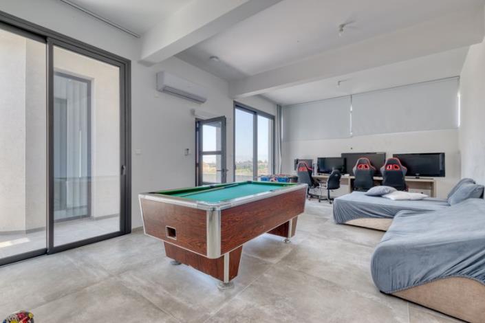 Image No.8-4 Bed Villa for sale