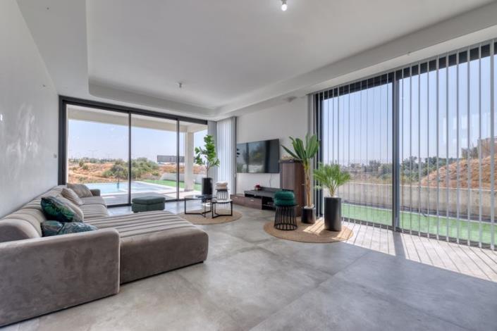 Image No.11-4 Bed Villa for sale