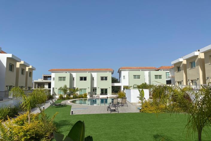 Image No.23-2 Bed Townhouse for sale