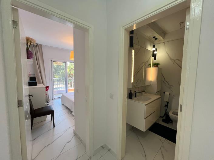 Image No.8-2 Bed Apartment for sale