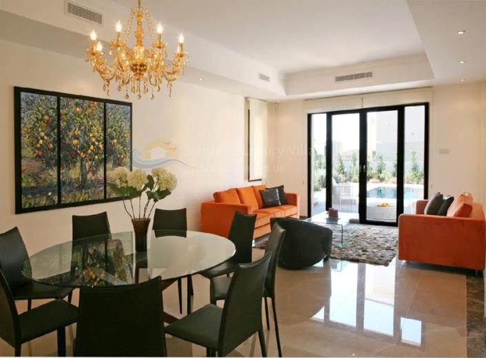 Image No.2-5 Bed Villa for sale