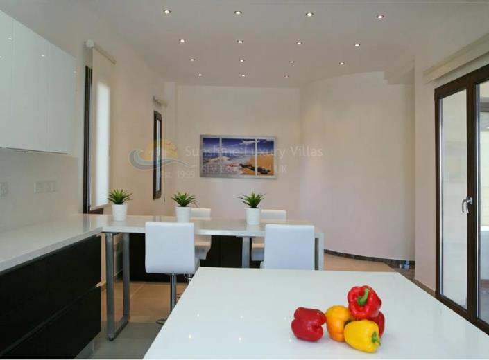 Image No.4-5 Bed Villa for sale