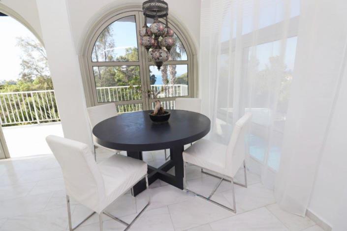 Image No.8-5 Bed Villa for sale