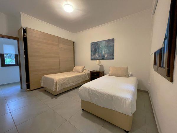 Image No.20-5 Bed Villa for sale