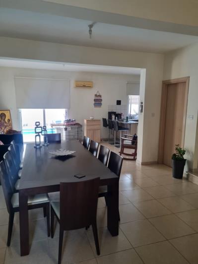 Image No.4-4 Bed Semi-Detached for sale