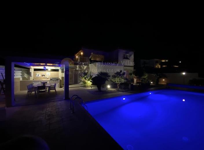 Image No.14-3 Bed Villa for sale