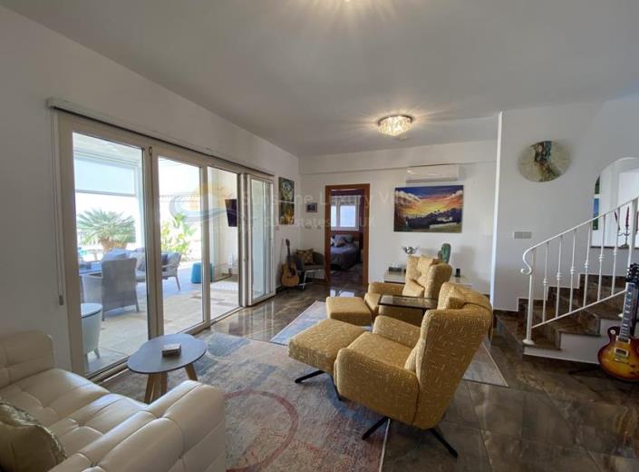 Image No.20-3 Bed Villa for sale