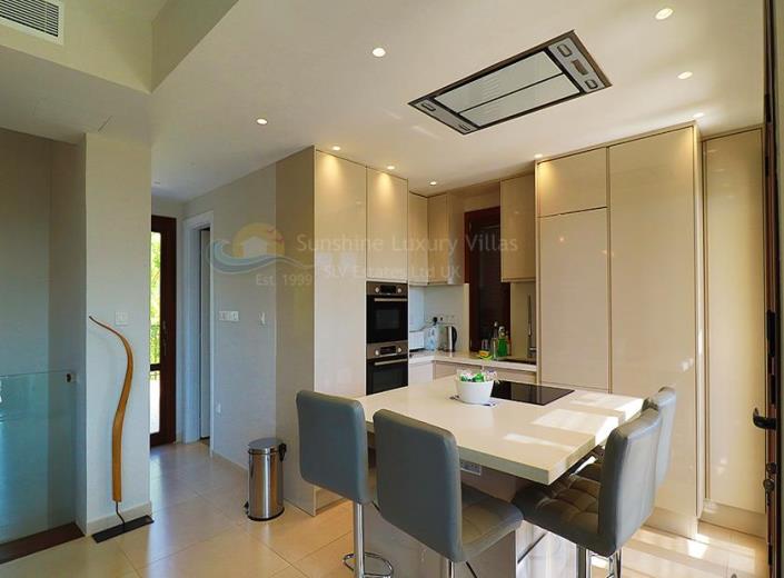 Image No.7-4 Bed Villa for sale