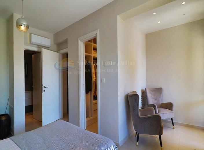 Image No.13-4 Bed Villa for sale