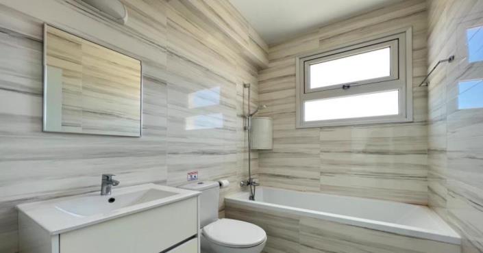 Image No.7-3 Bed Villa for sale